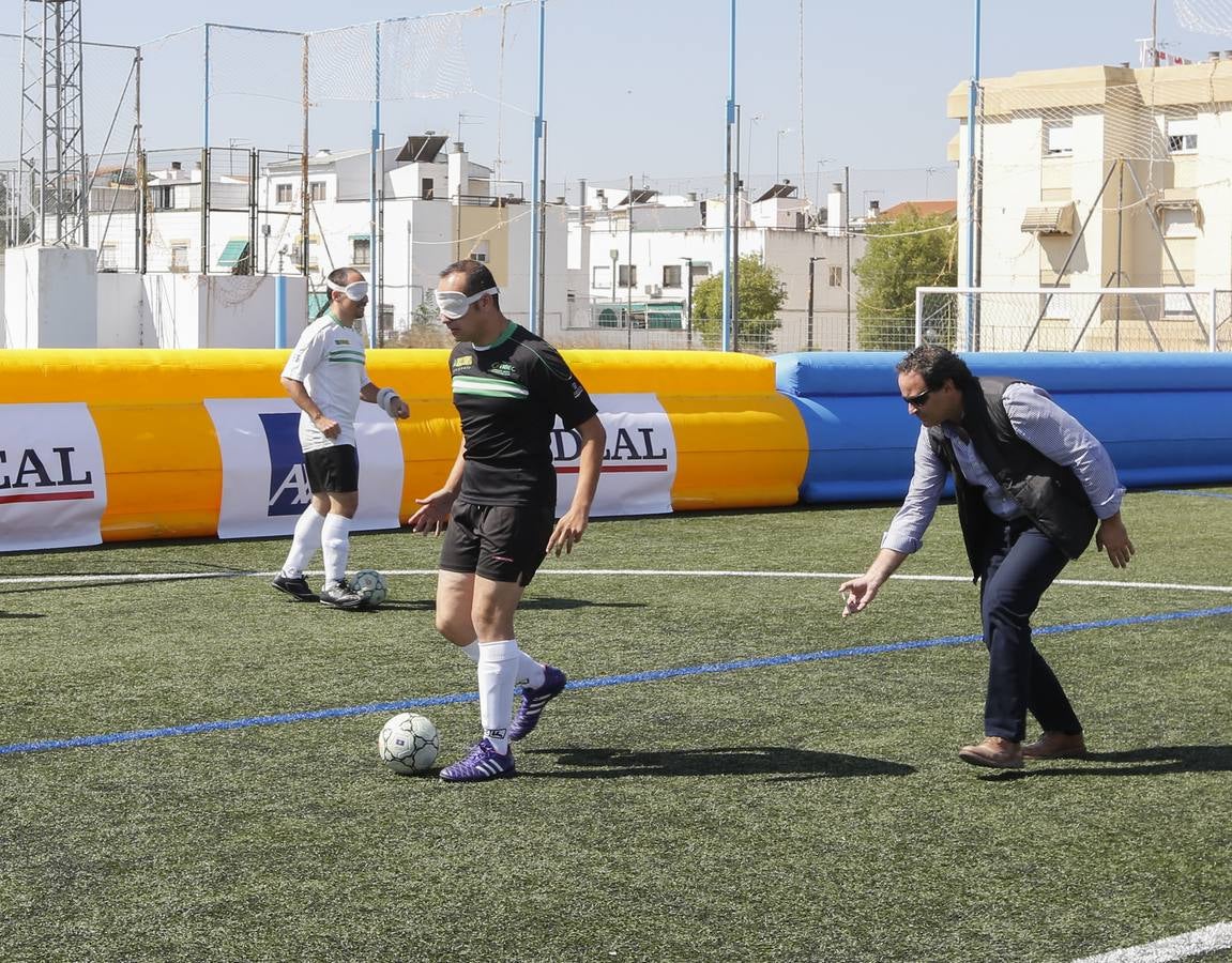 Lección magistral de la Selección Española de fútbol para ciegos en Maracena