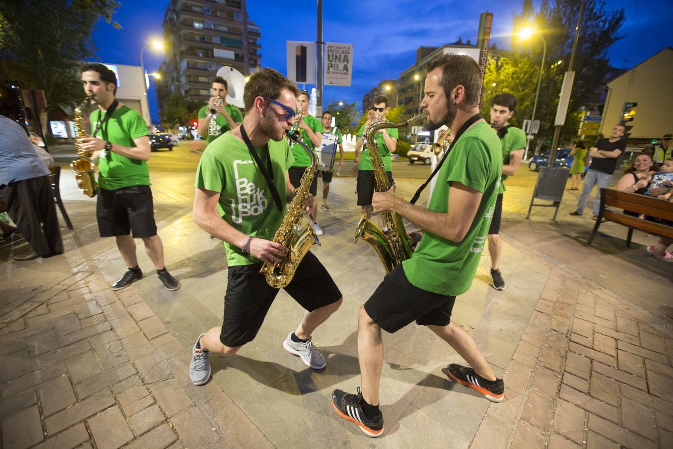 Más de 90 espectáculos toman la calle con el FEX