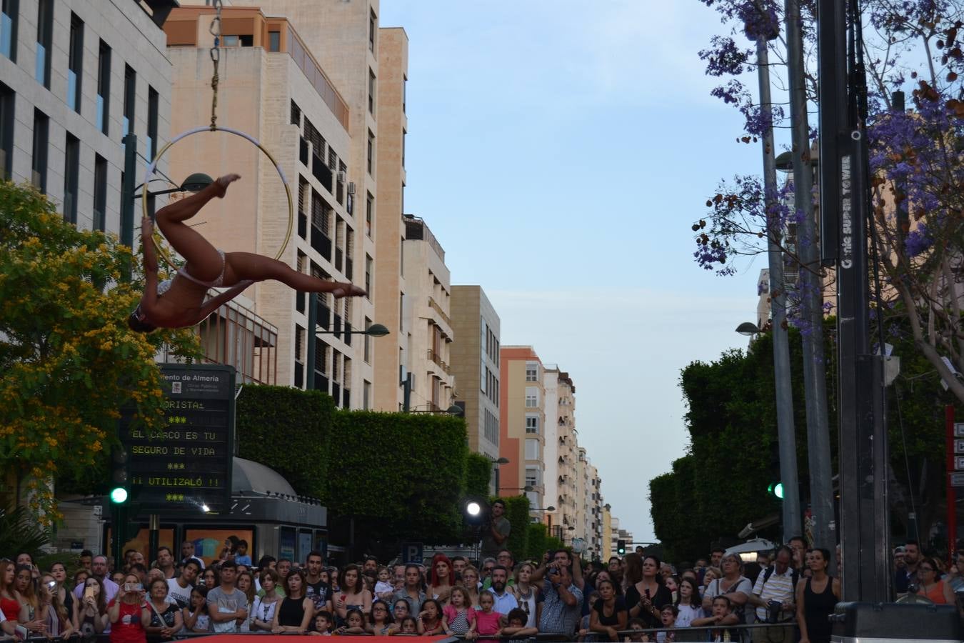 Almería disfruta de otra Noche en Blanco más
