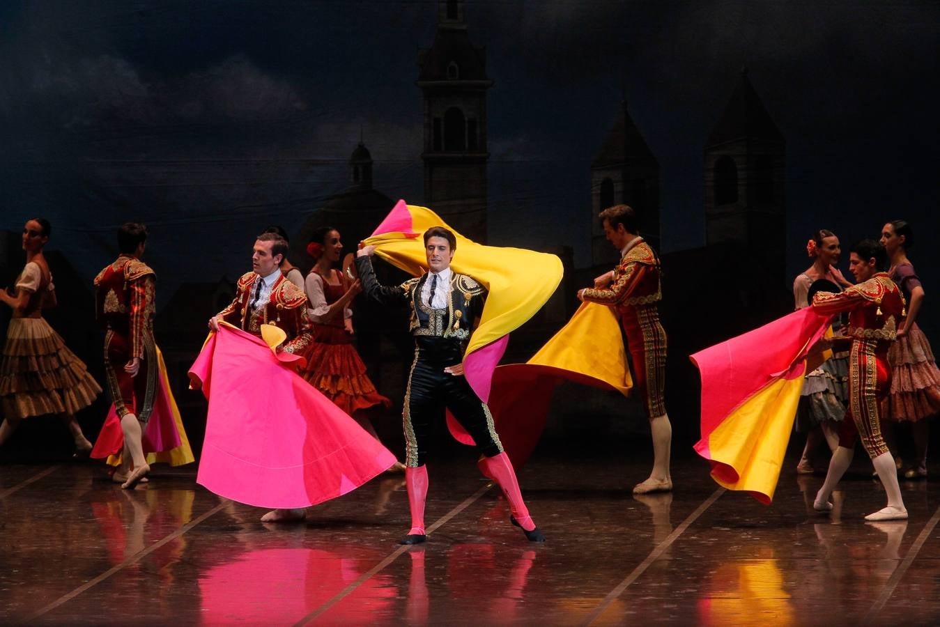 La Compañía Nacional de Danza deslumbra en el Festival