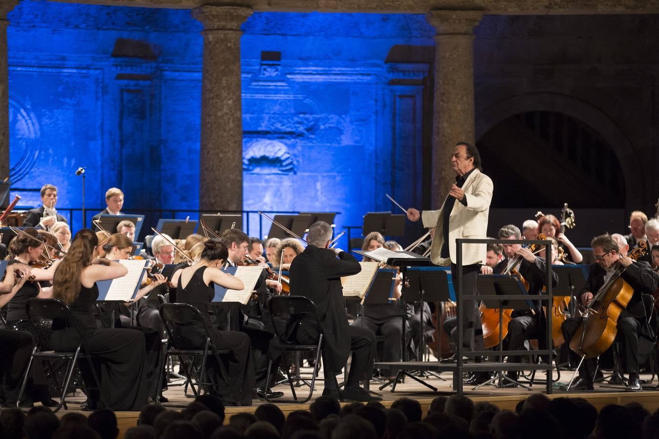 Un Jardín para el paseo de Falla con sus amigos