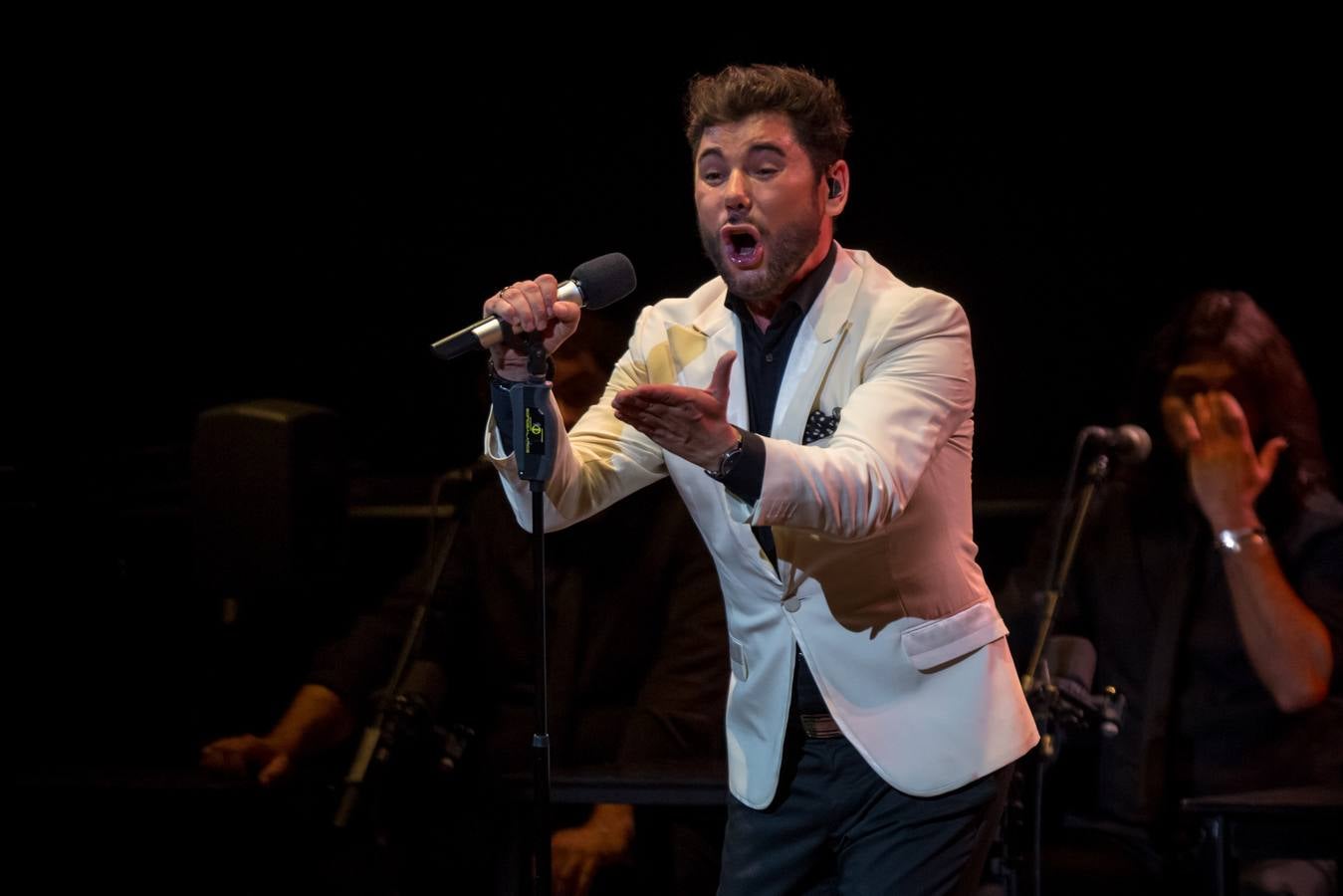 Miguel Poveda se hace granadino