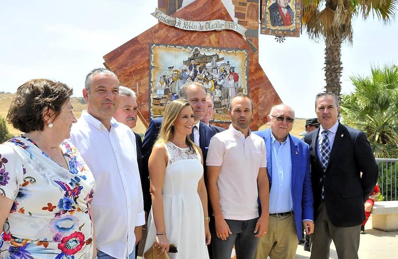 Iniesta, hijo adoptivo de Carboneros y colono de honor de Olavidia