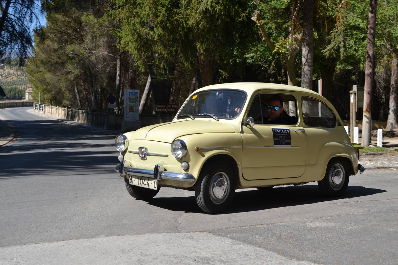 III concentración de coches clásicos en Cacín