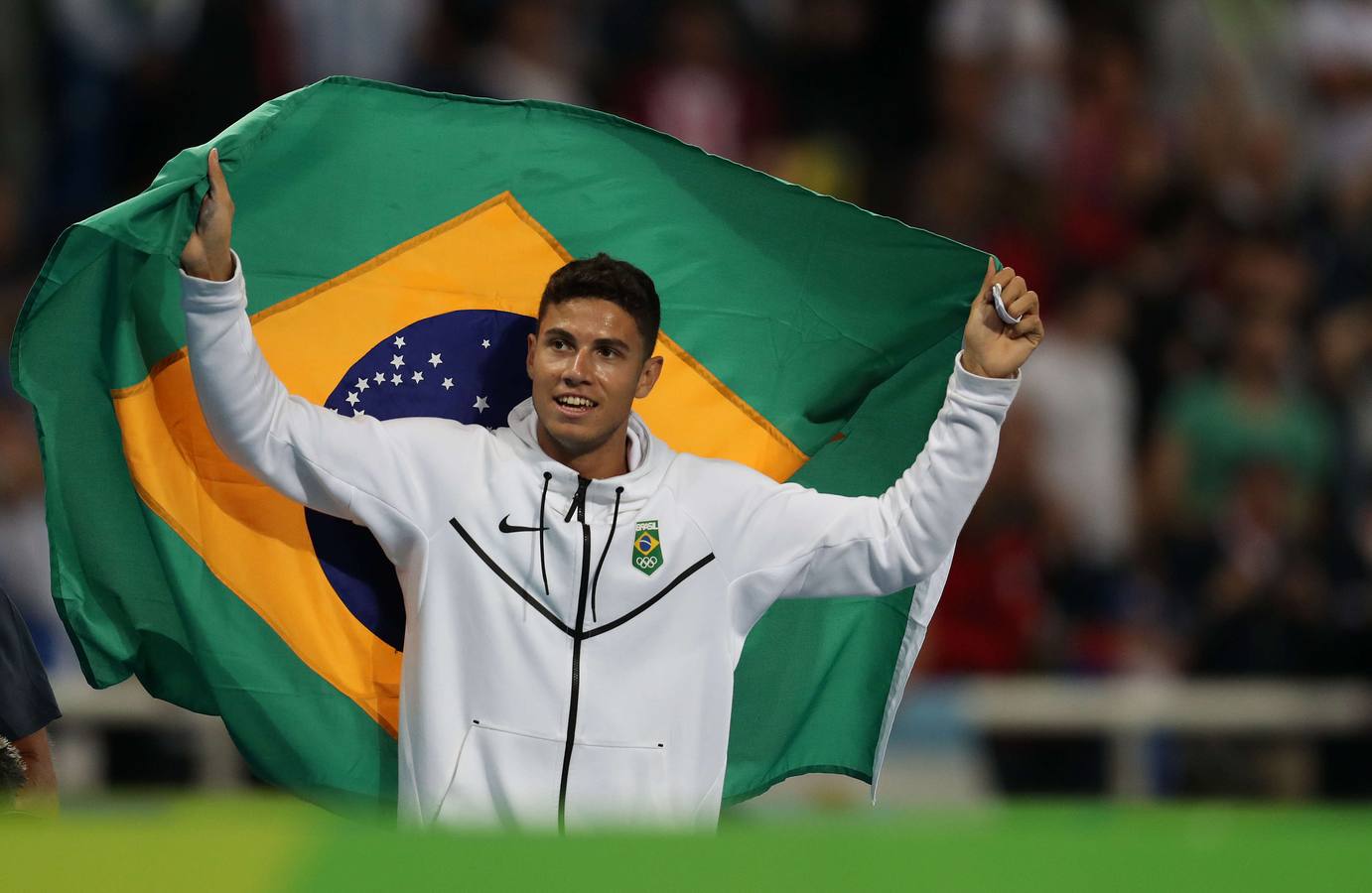 Thiago Braz da Silva sorprende a Lavillenie