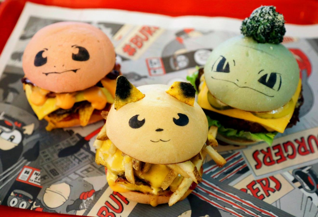 Pokeburgs, hamburguesas en forma de personajes de Pokemon, en el restaurante Out Burger de Down N 'en Sydney, Australia