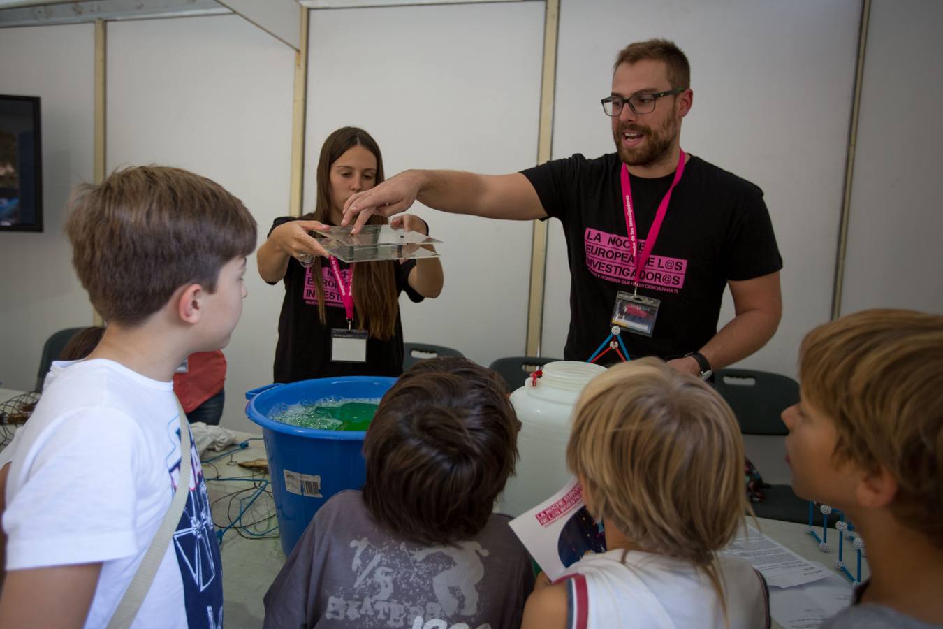 La ciencia sale del laboratorio y entra en el Salón