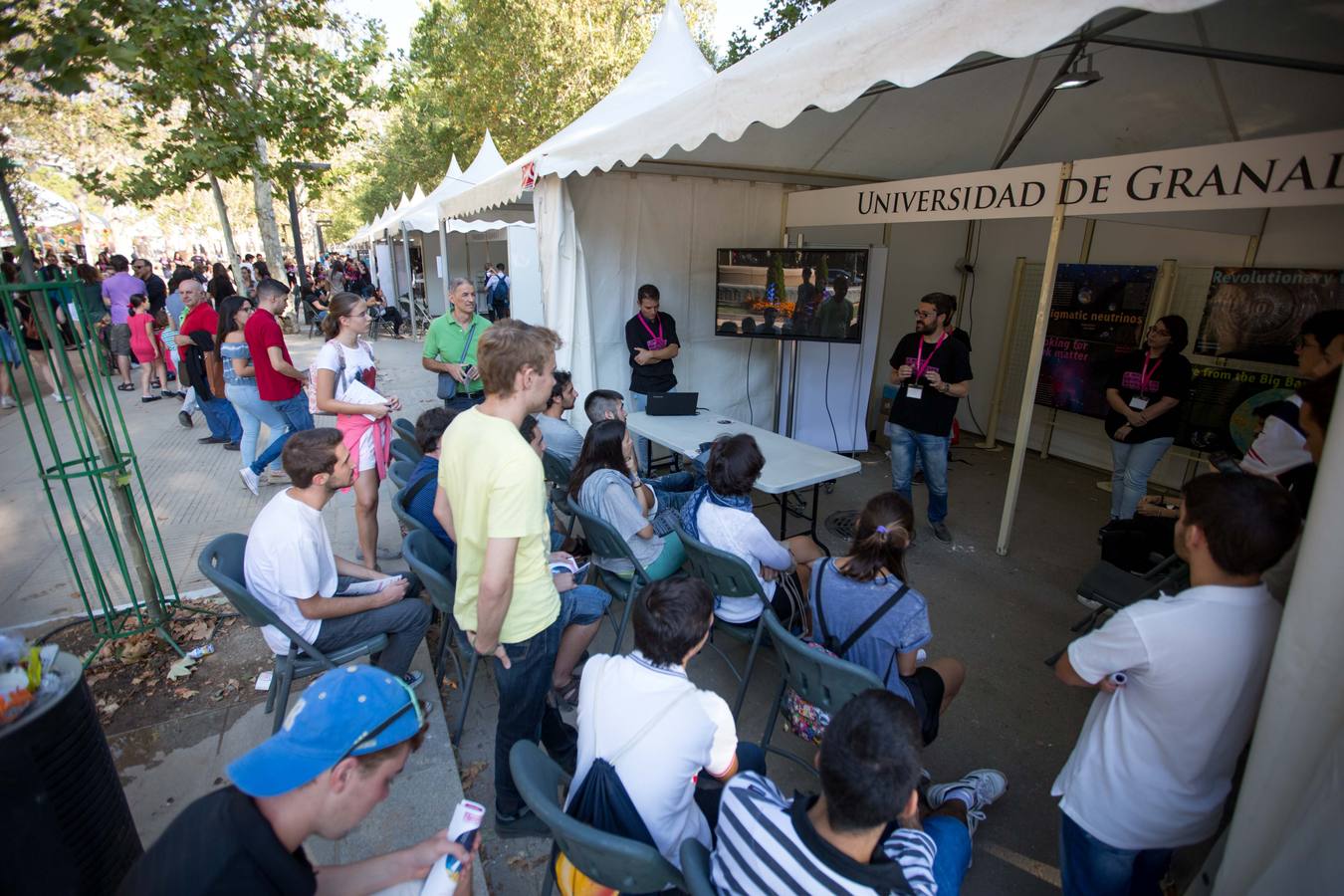 La ciencia sale del laboratorio y entra en el Salón