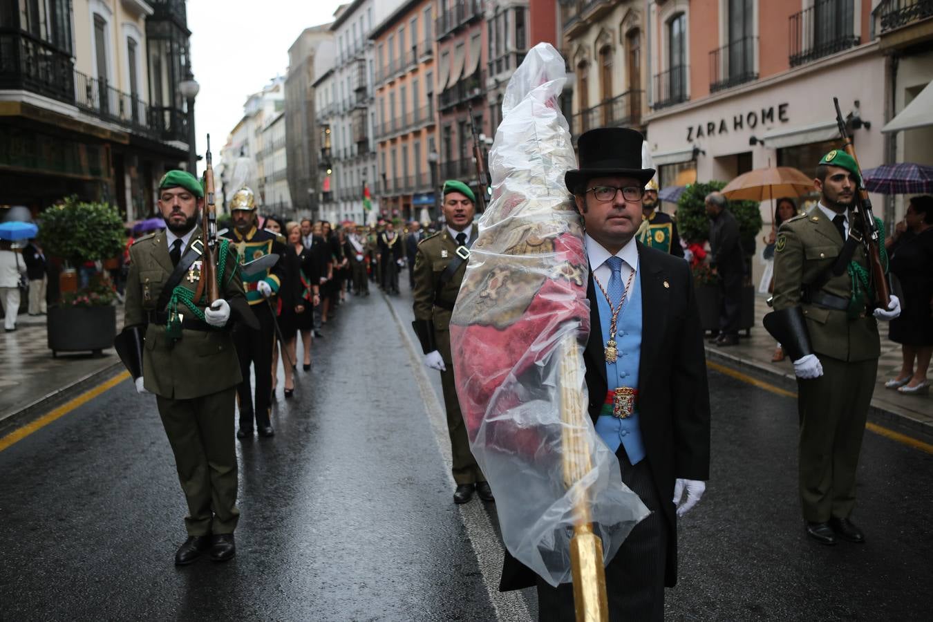 Granada celebra el día de la Fiesta Nacional de España