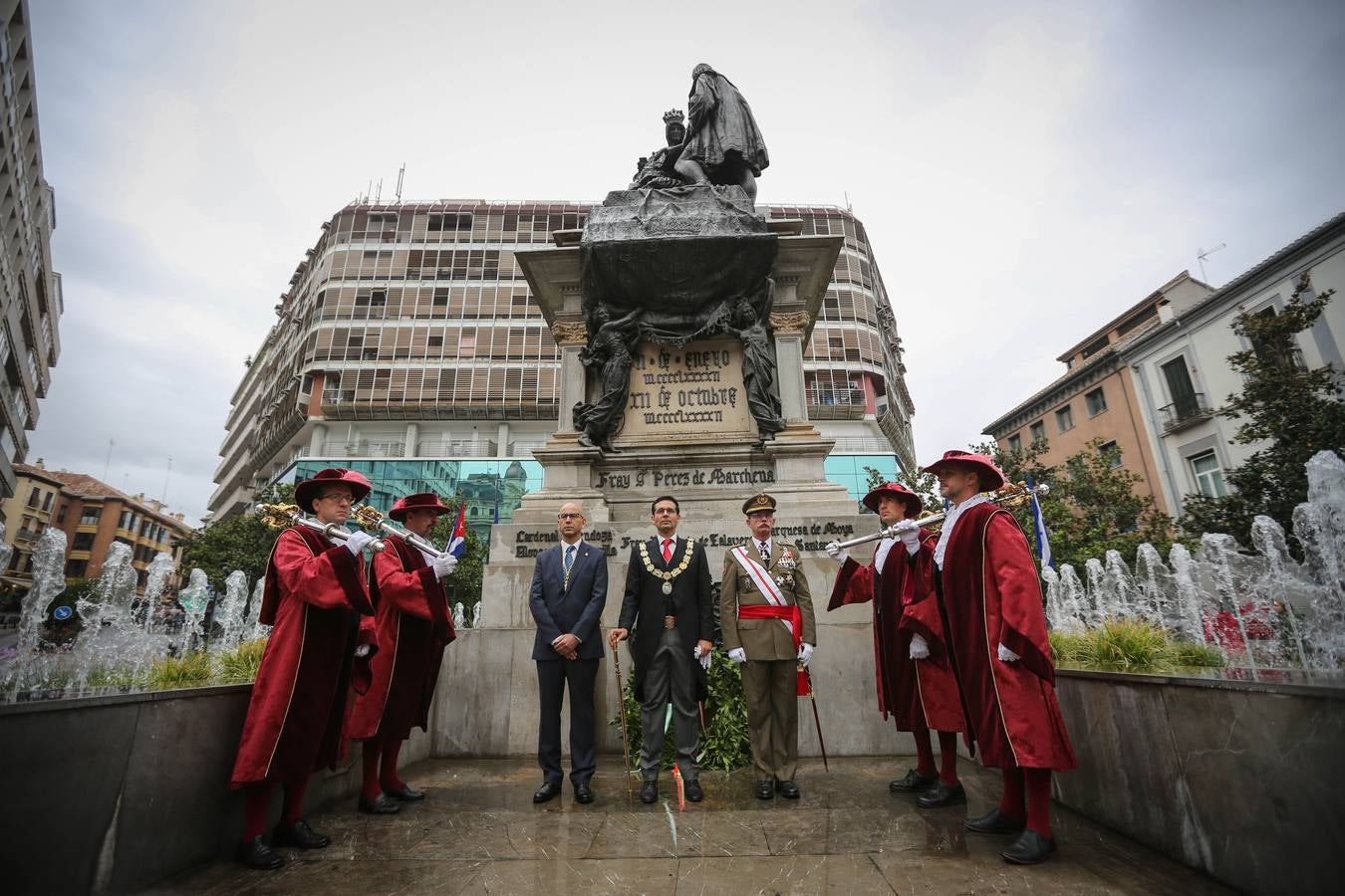 Granada celebra el día de la Fiesta Nacional de España