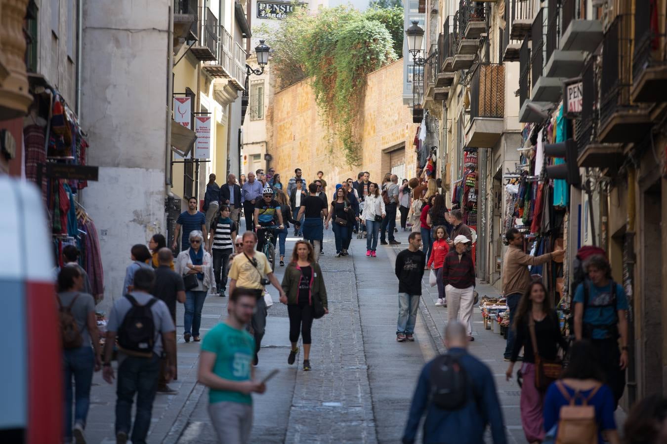 Granada, de bote en bote