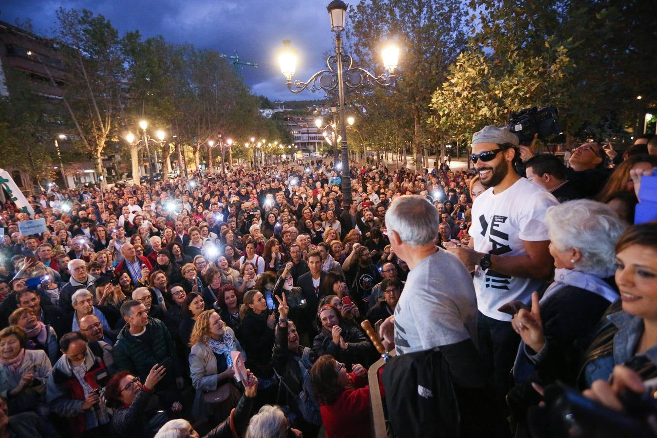 Unas 35.000 personas vuelven a clamar por #2hospitalescompletos en Granada