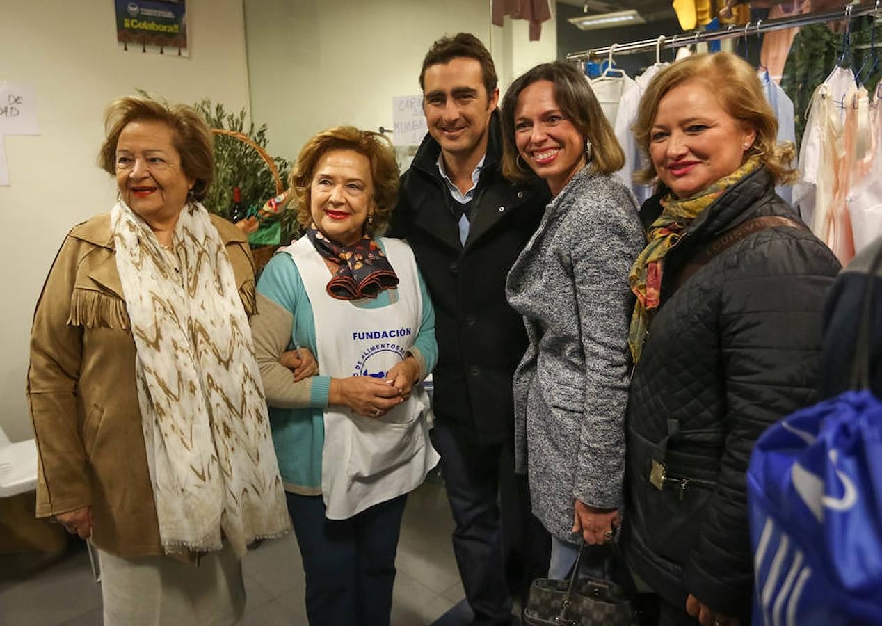 Echando un capote a quien lo necesita