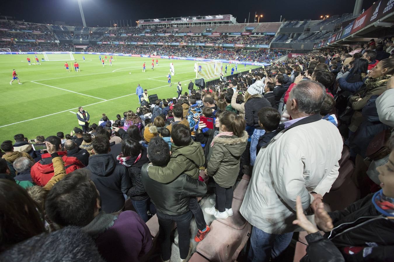 Ambiente de partido para un entrenamiento de &#039;La Roja&#039;
