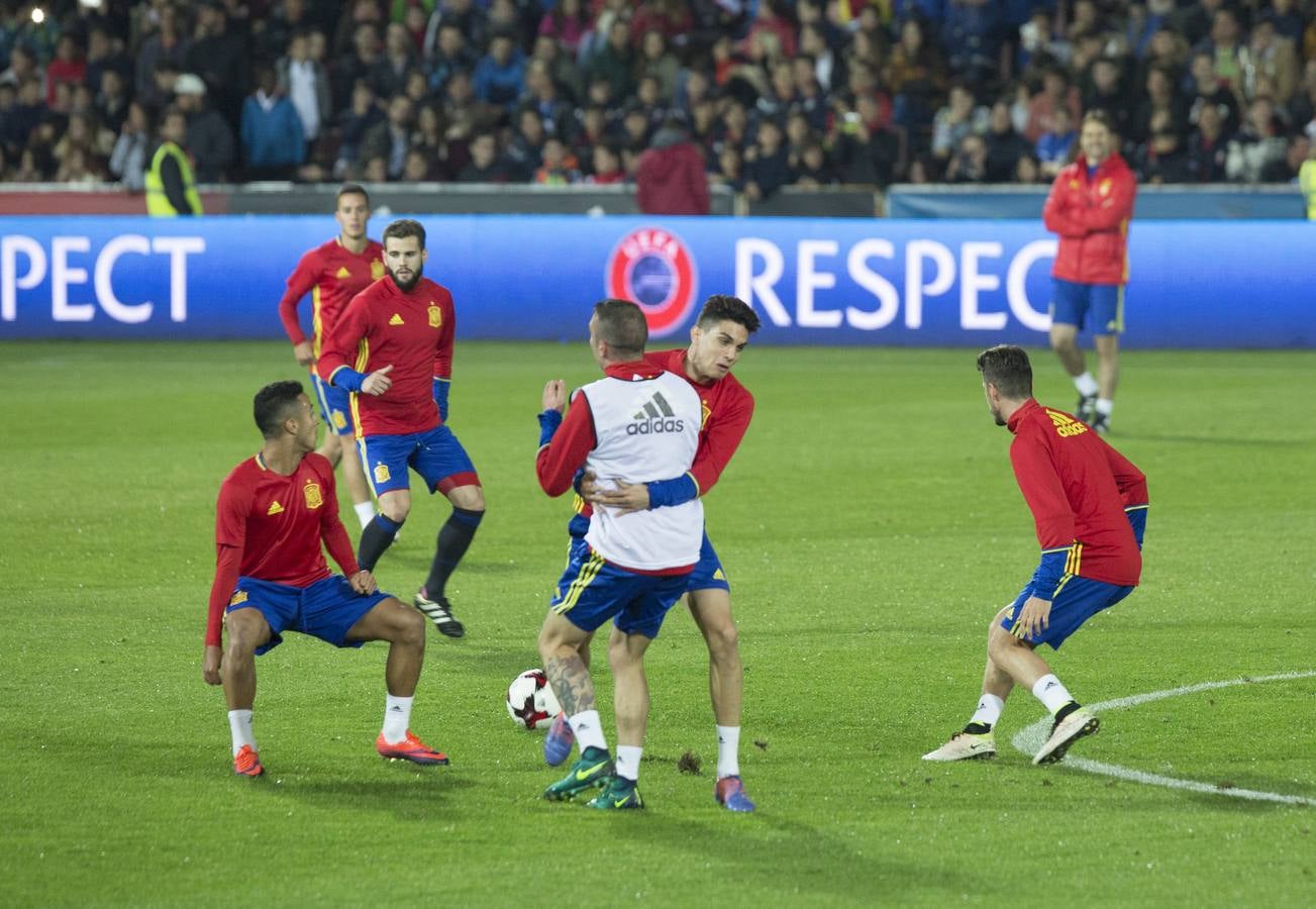 Ambiente de partido para un entrenamiento de &#039;La Roja&#039;