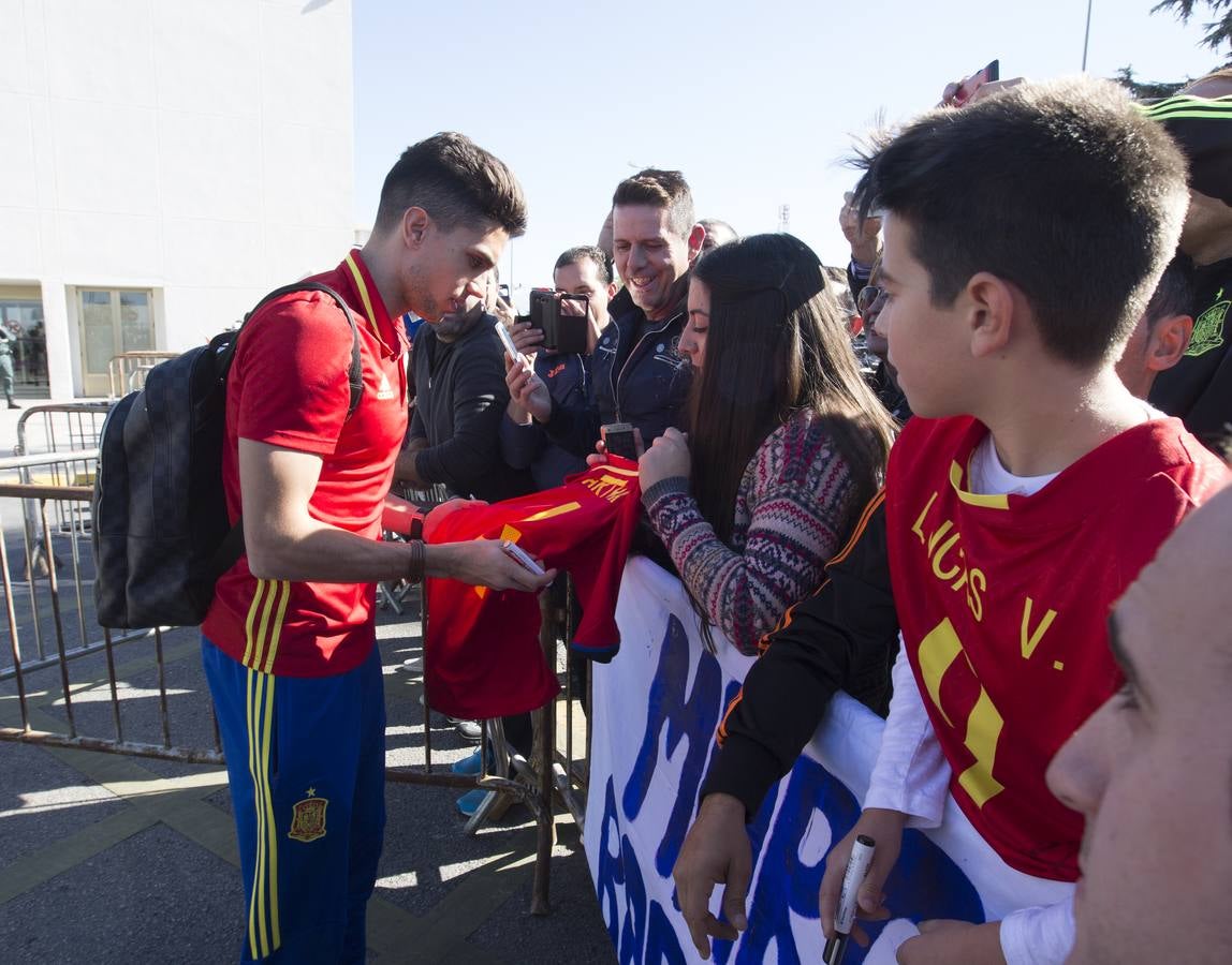 La selección española aterriza en Granada