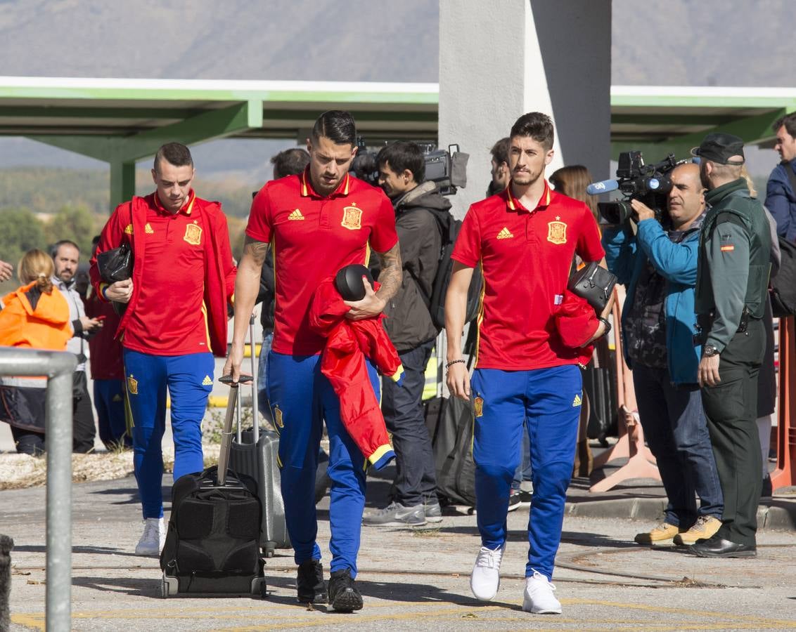 La selección española aterriza en Granada