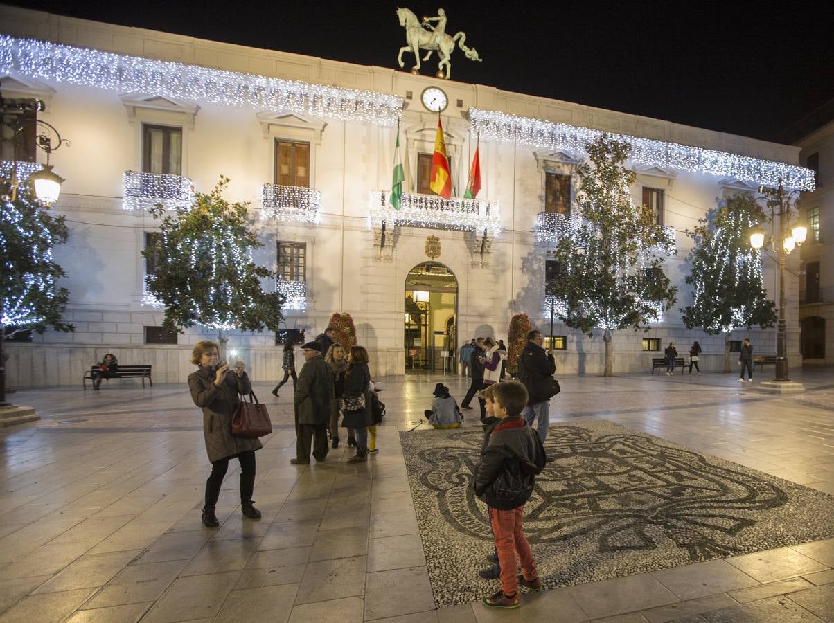 1,5 millones de &#039;leds&#039; iluminan la Navidad de Granada