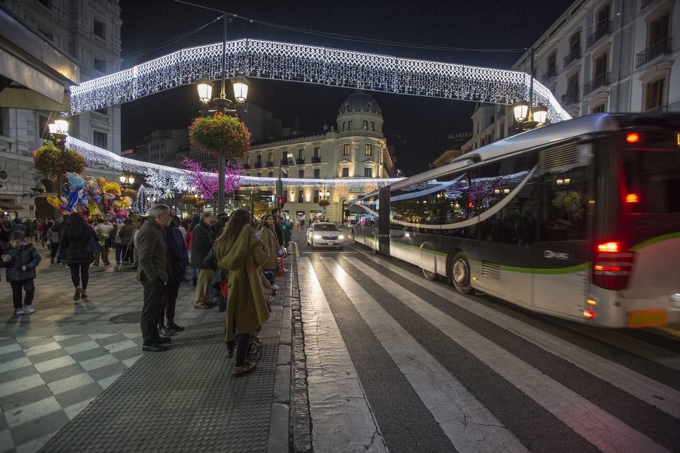 1,5 millones de &#039;leds&#039; iluminan la Navidad de Granada