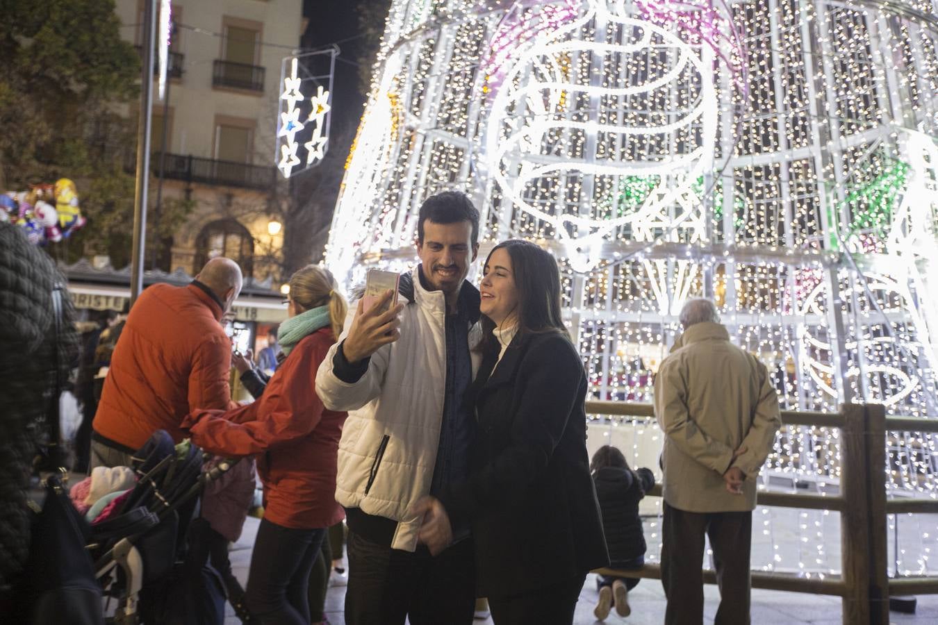 1,5 millones de &#039;leds&#039; iluminan la Navidad de Granada