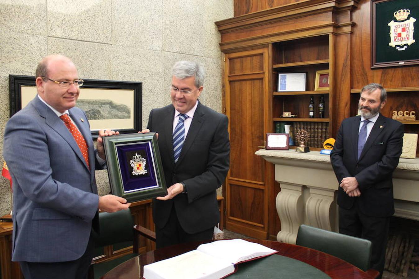 El secretario de Hacienda visita el Ayuntamiento de Jaén