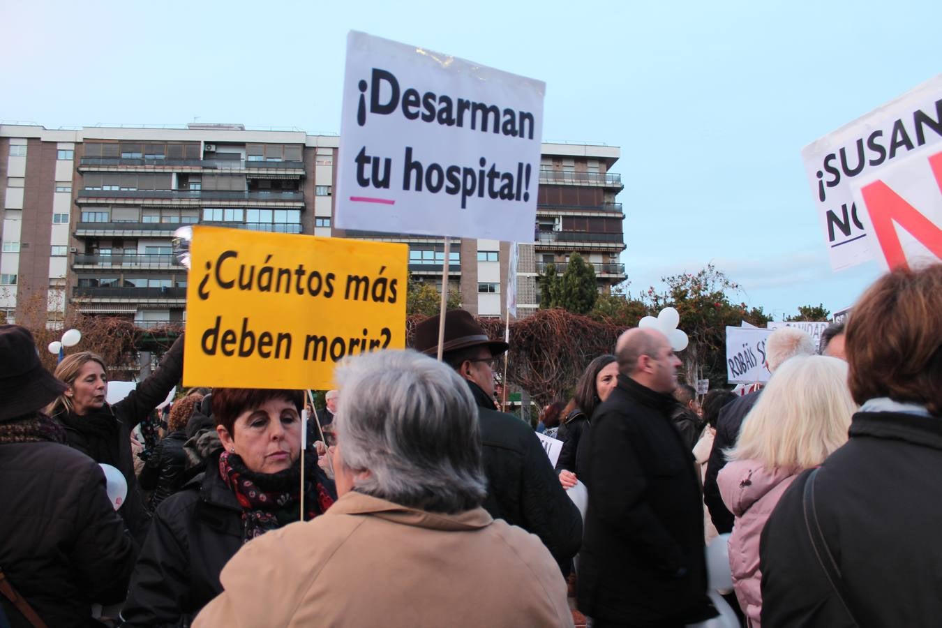 Unas 2.000 personas protestan en Jaén contra el «caos sanitario»