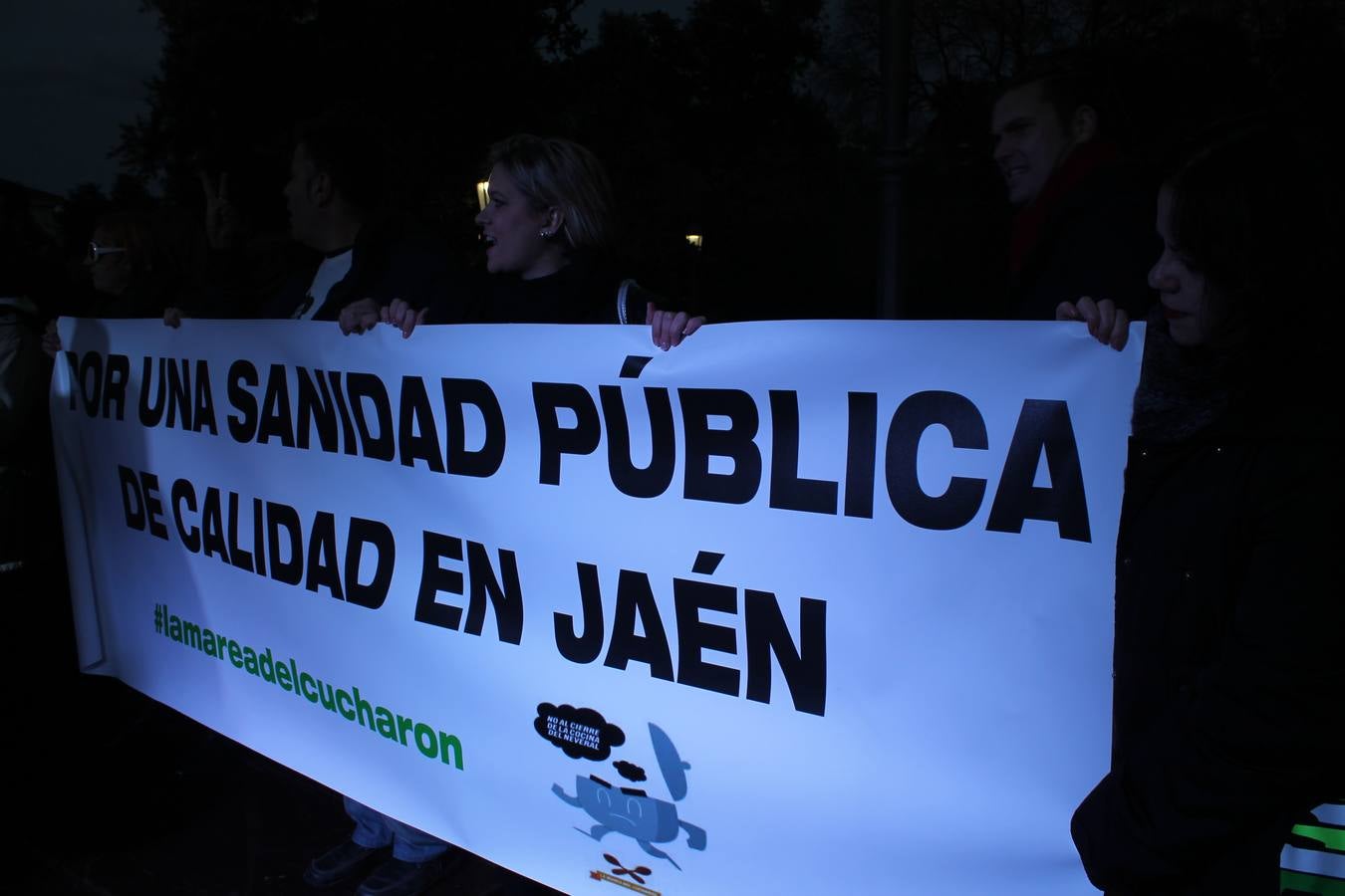 Unas 2.000 personas protestan en Jaén contra el «caos sanitario»