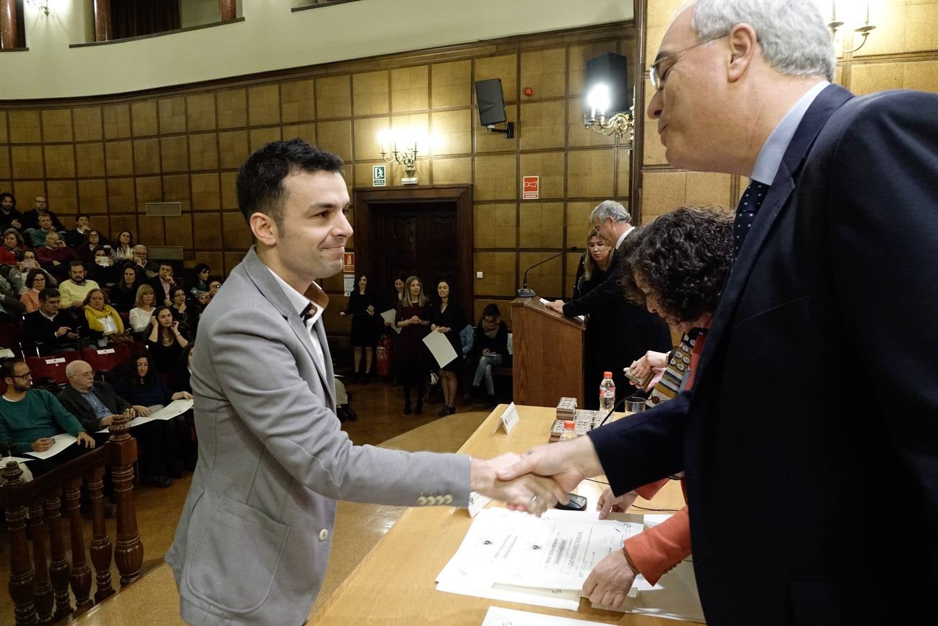 La UGR premia a los autores de las 44 mejores tesis doctorales