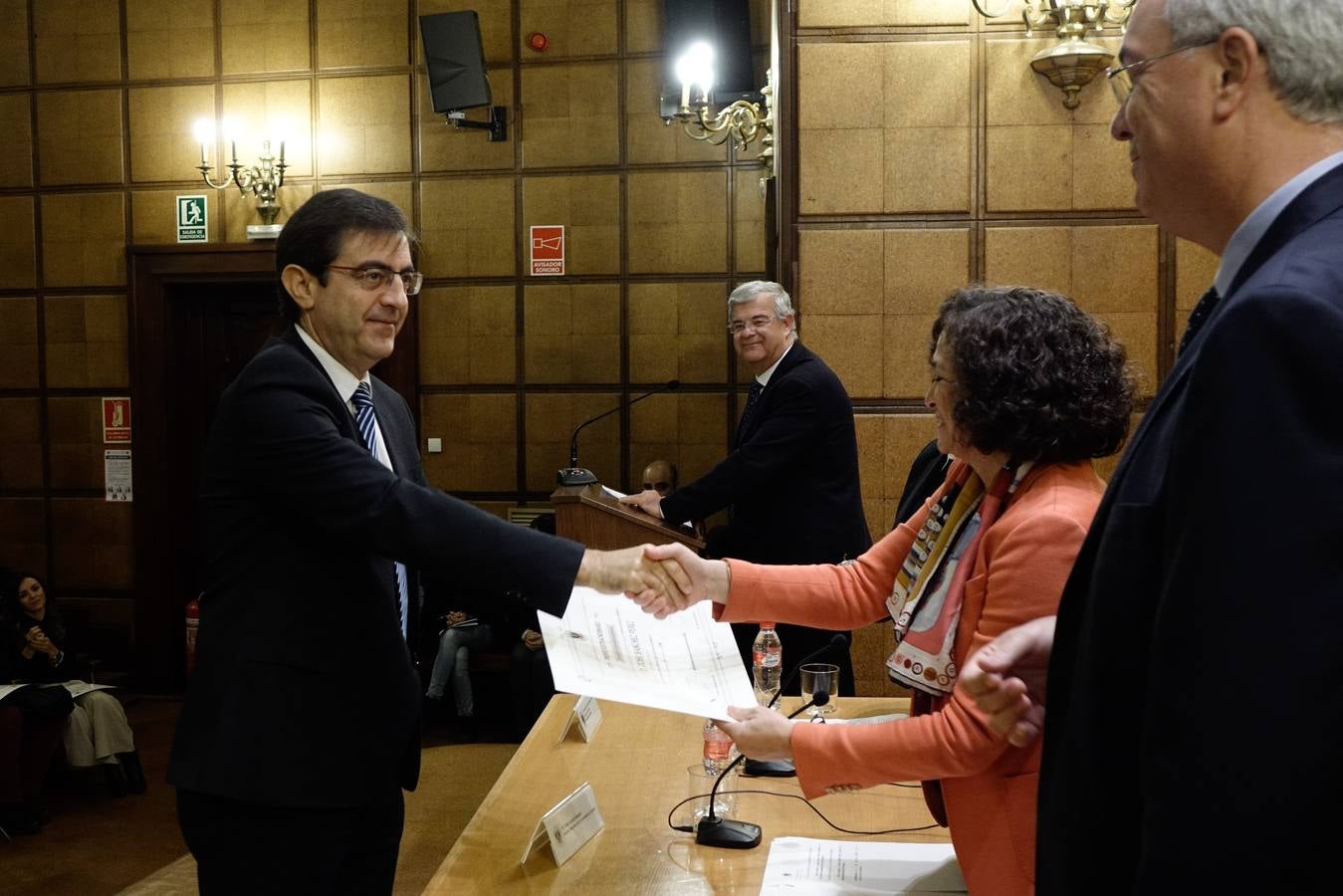 La UGR premia a los autores de las 44 mejores tesis doctorales