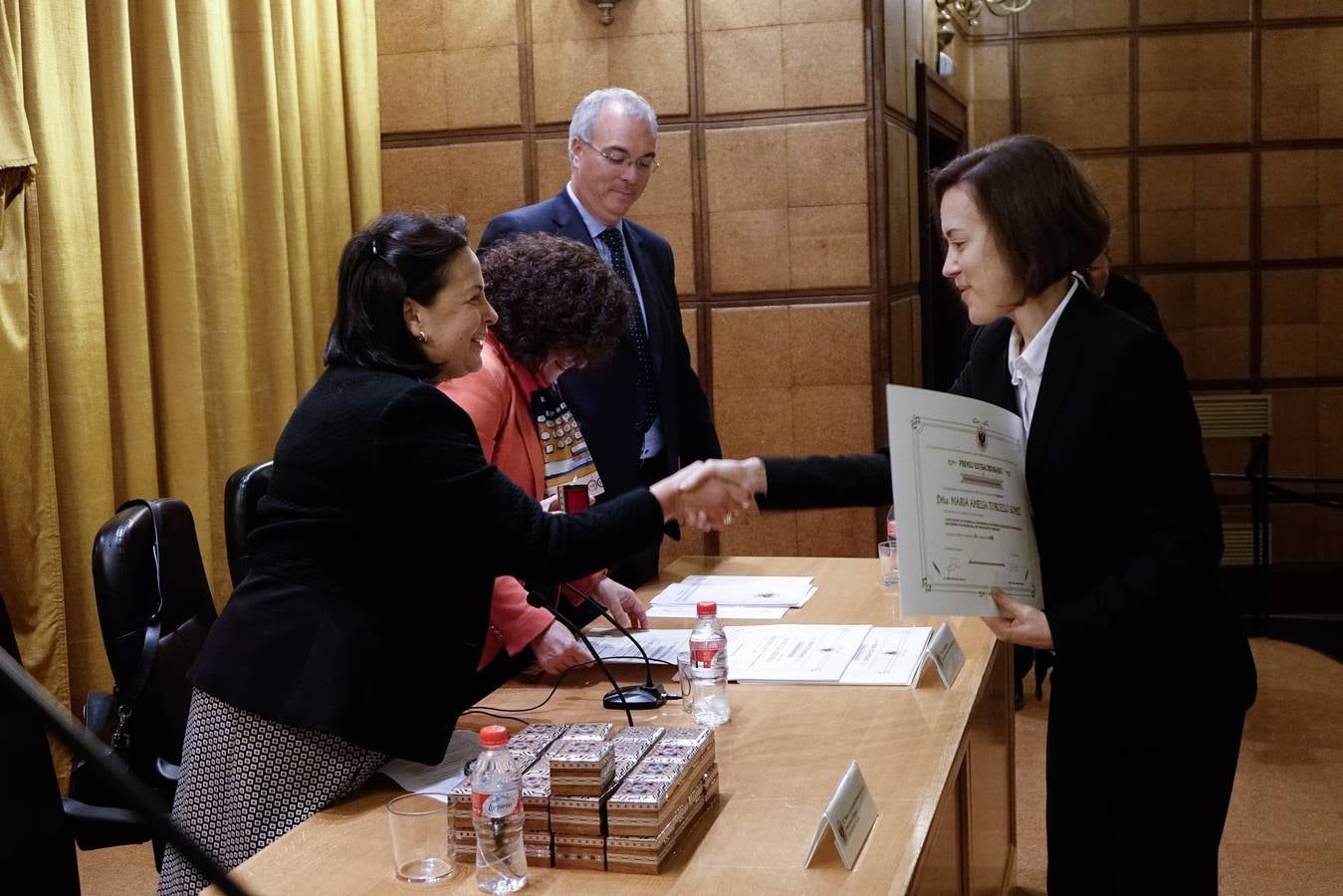 La UGR premia a los autores de las 44 mejores tesis doctorales