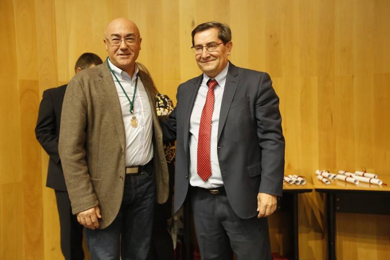 Medallas por un cuarto de siglo trabajando en Diputación