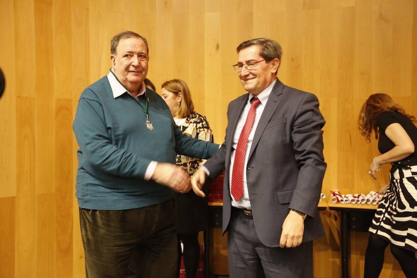 Medallas por un cuarto de siglo trabajando en Diputación