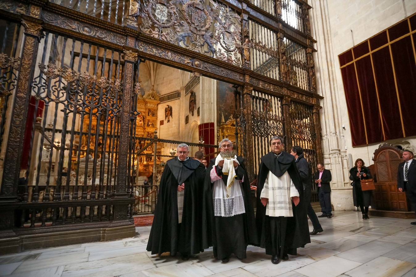 Granada celebra 525 aniversario de La Toma con un cruce de gritos sin incidentes