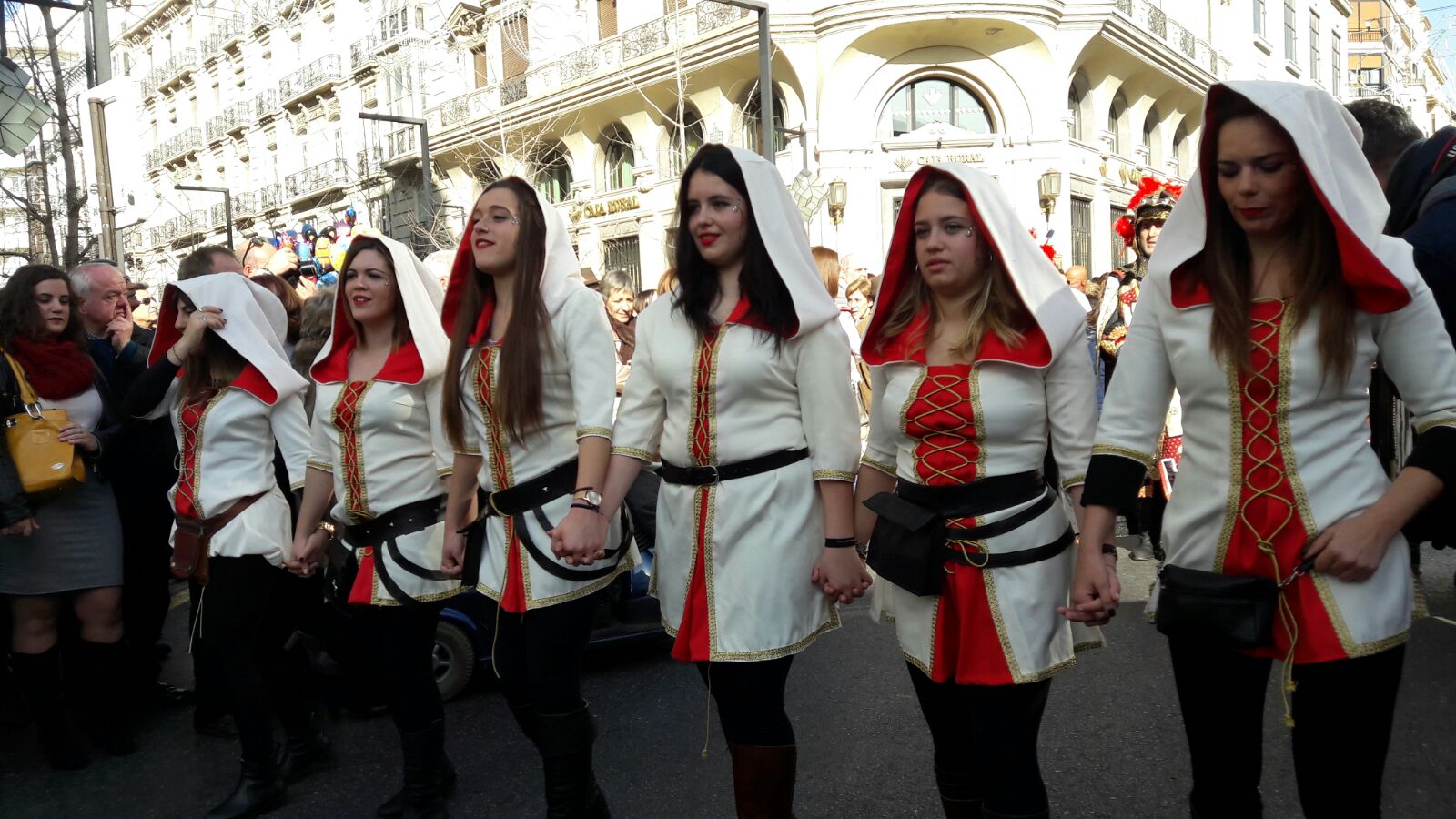 Granada celebra 525 aniversario de La Toma con un cruce de gritos sin incidentes