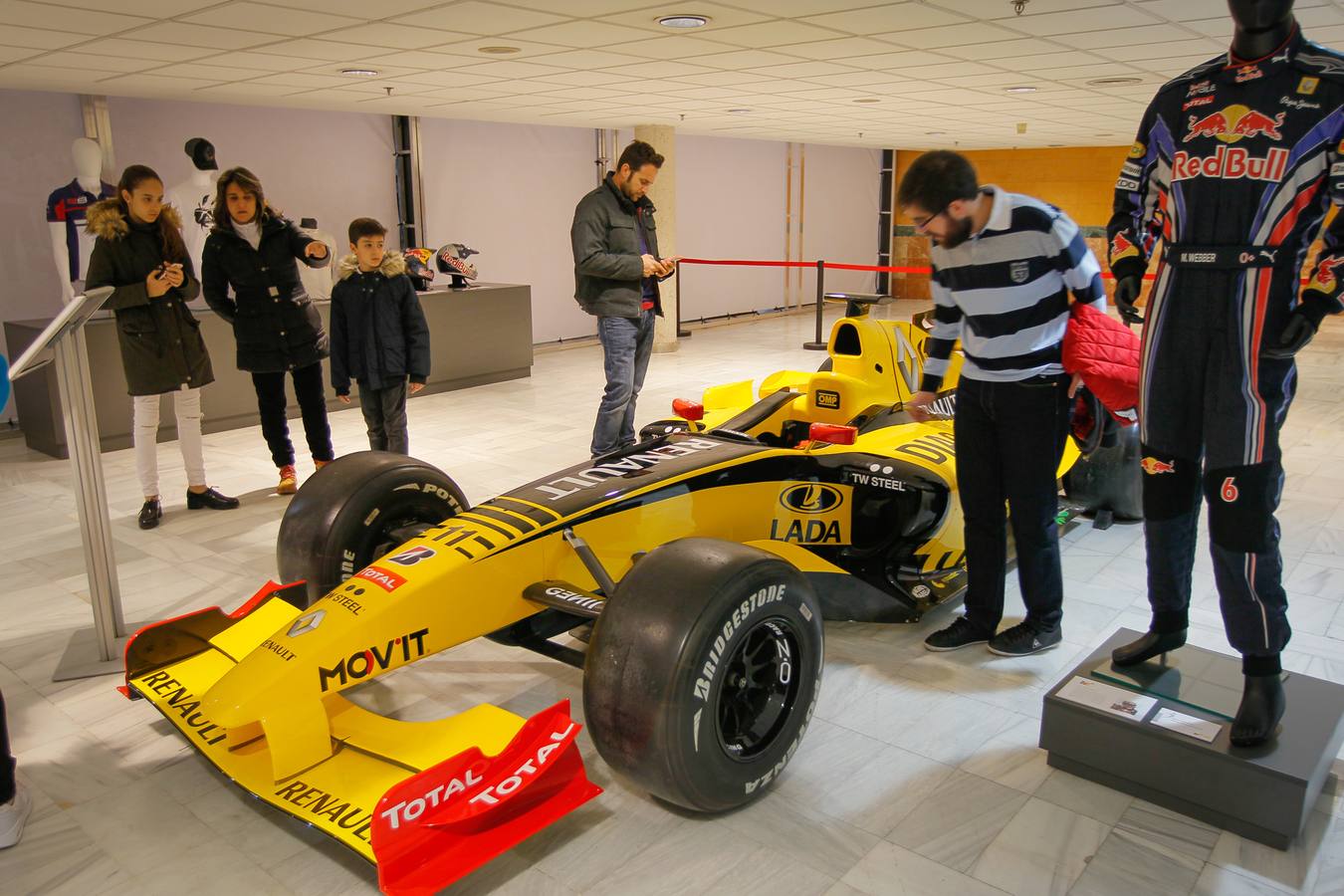 Casi un millar de visitantes recibe el Museo del Deporte