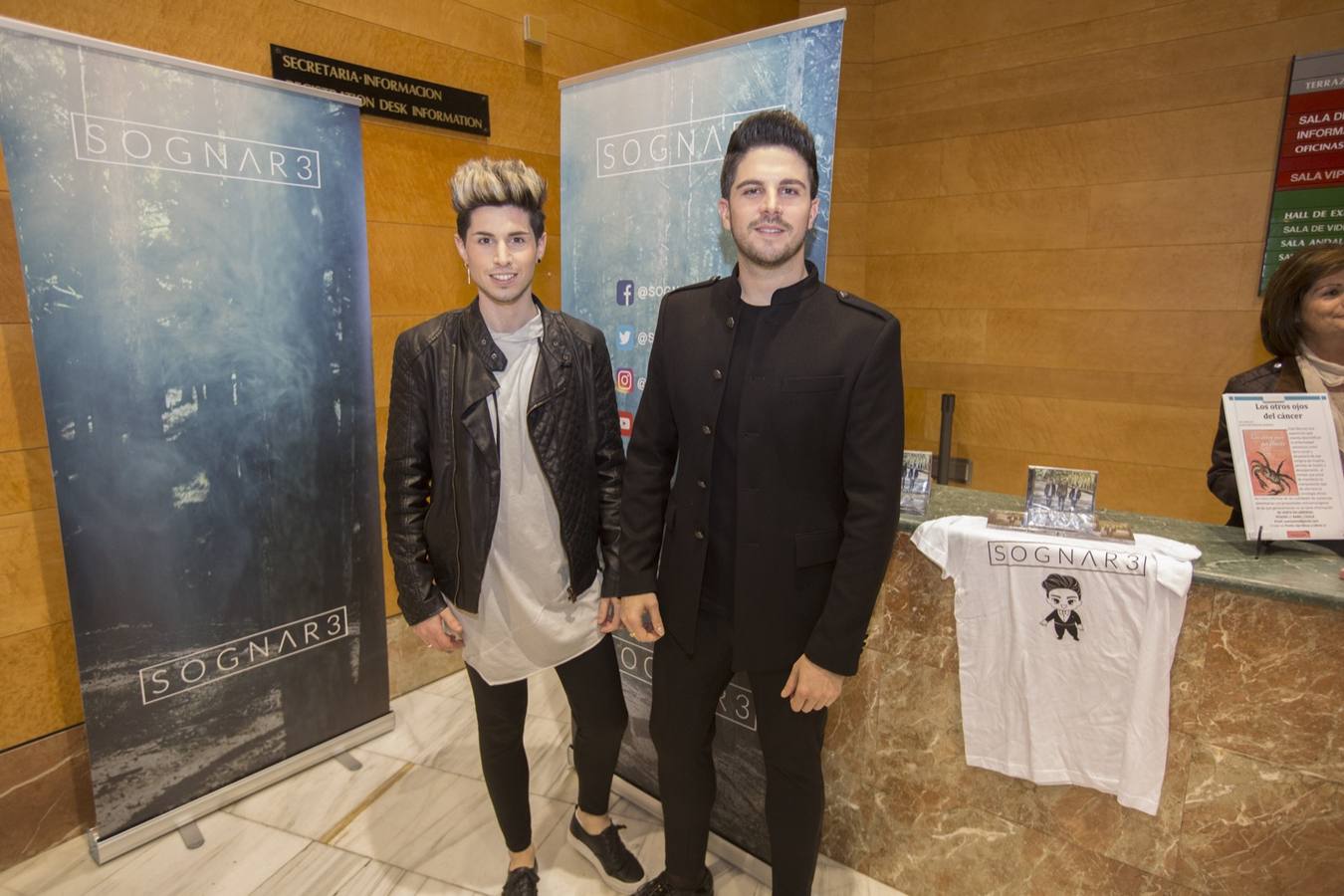 Entre el aplauso general