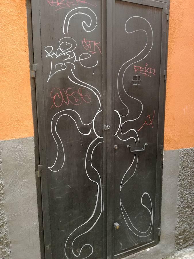 La silueta. El grafiti poco evolucionado. En esta ocasión, al menos, no eligió un bien protegido.