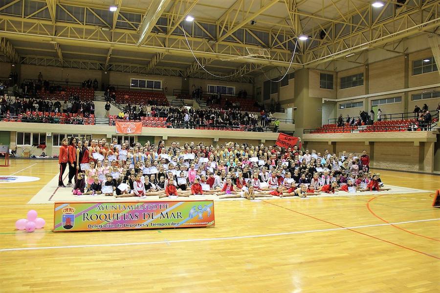 La Escuela de Gimnasia Rítmica de Roquetas de Mar celebró una gran exhibición