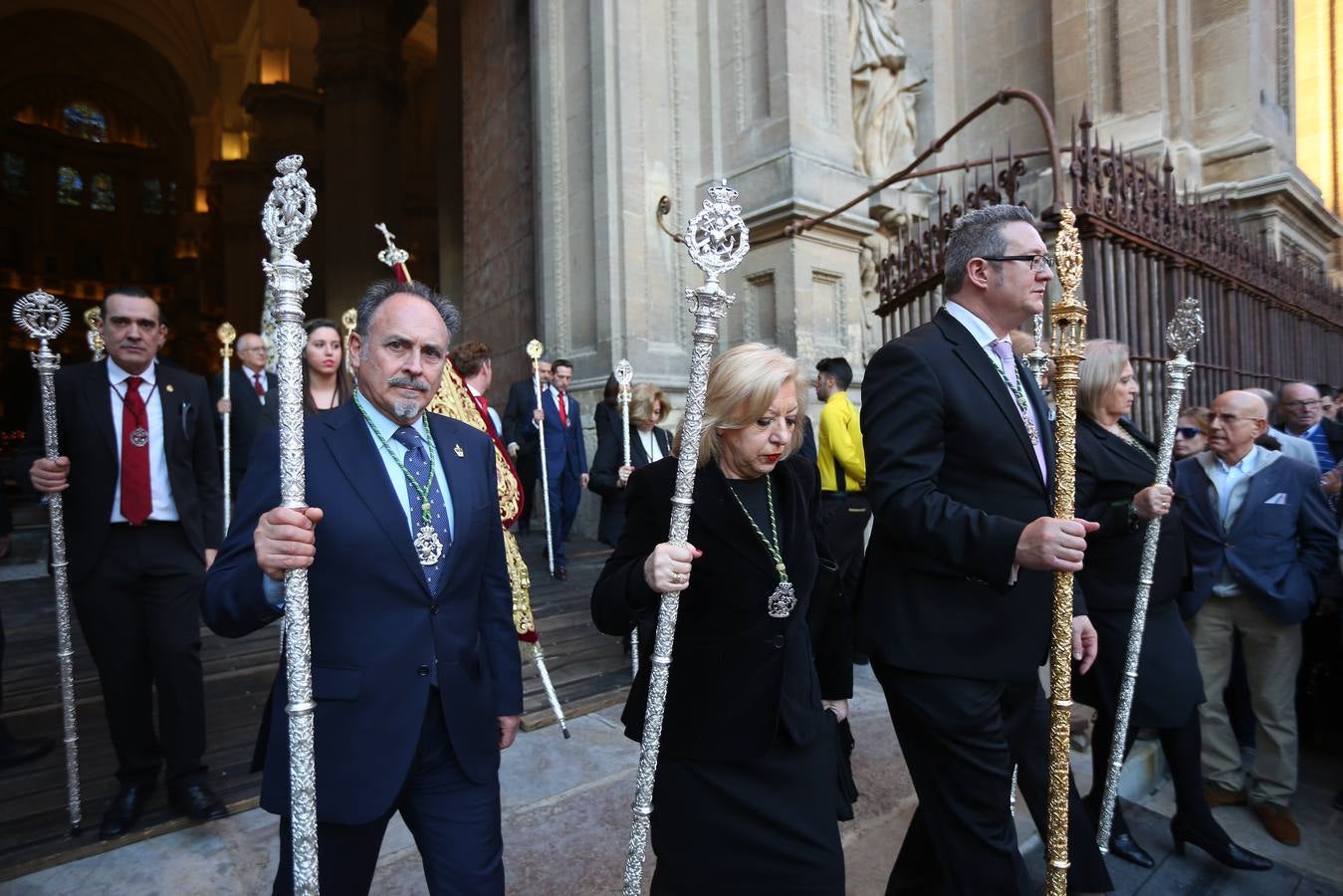 La cofradía del Vía Crucis salió a la calle… y así que pasen cien años más