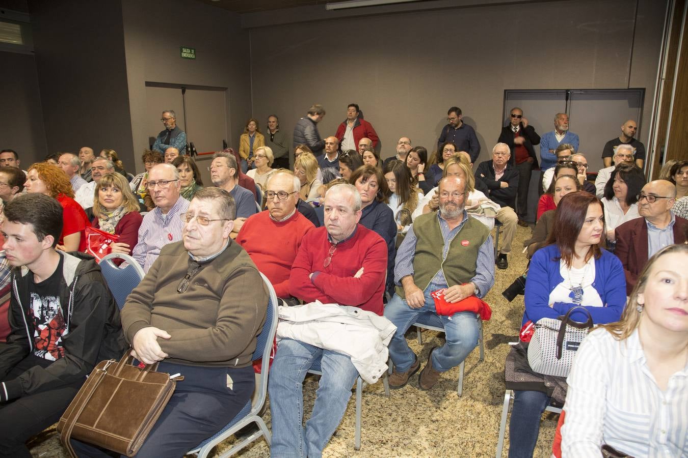 Baño de masas de Pedro Sánchez en Granada