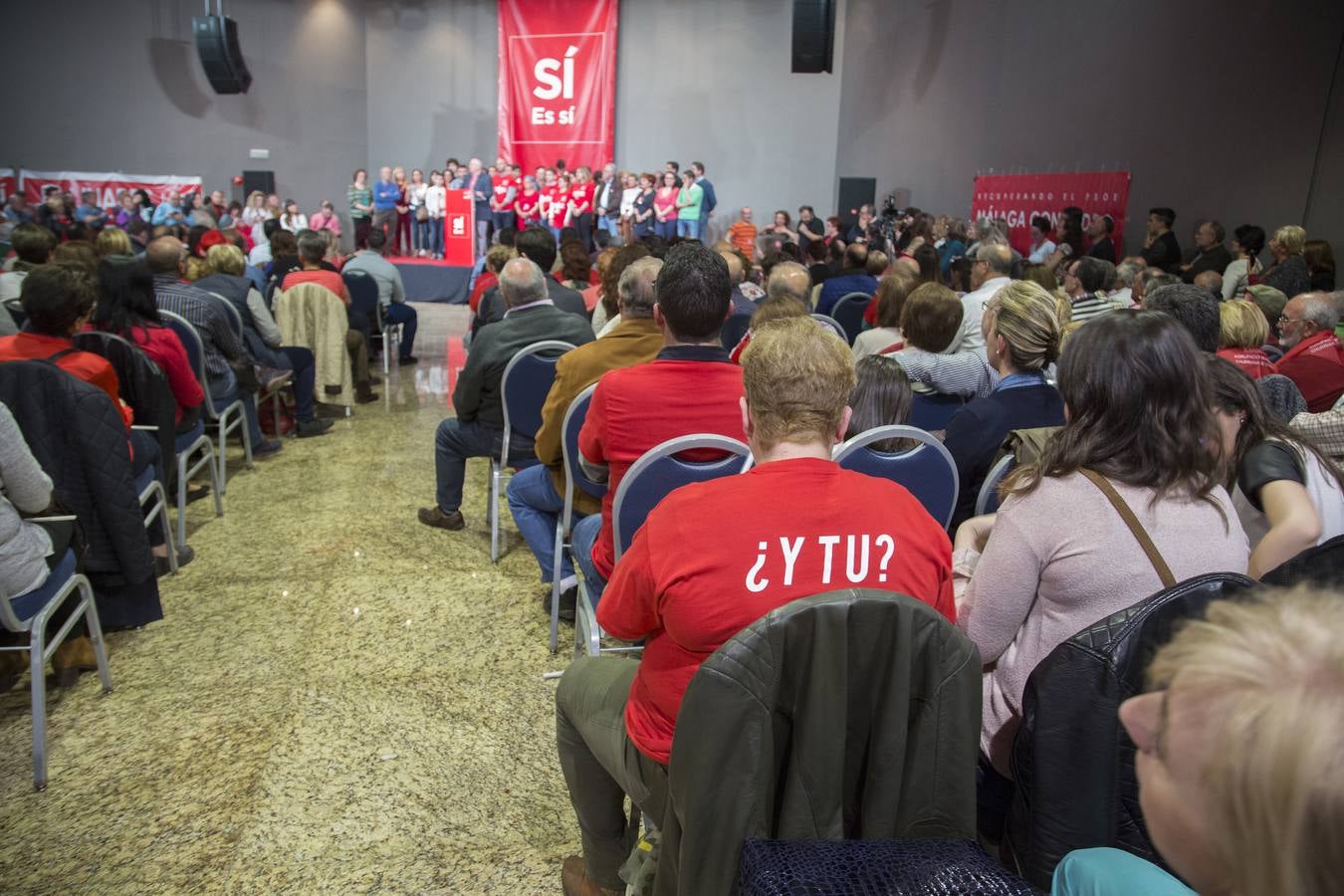 Baño de masas de Pedro Sánchez en Granada