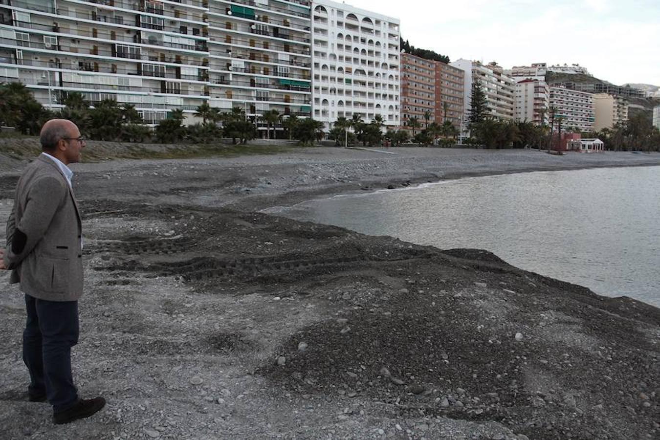 Las máquinas de Costas borran las huellas del temporal