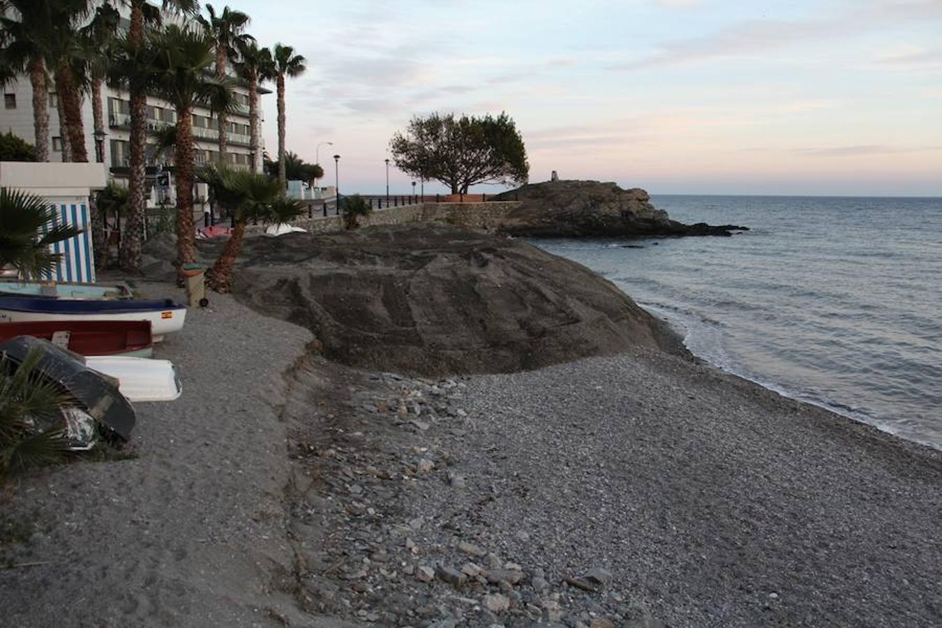 Las máquinas de Costas borran las huellas del temporal