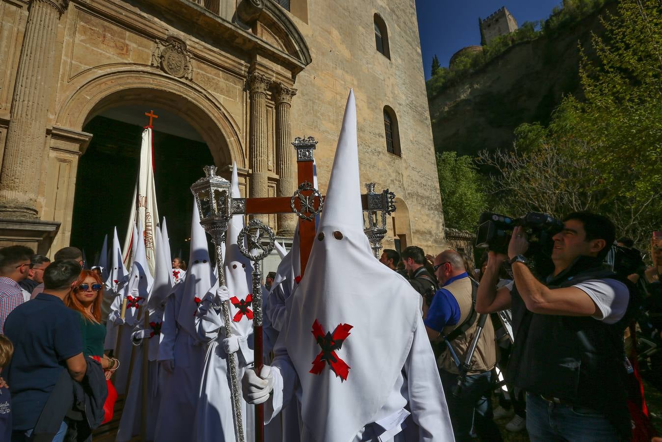 Los Dolores llenó la Carrera del Darro