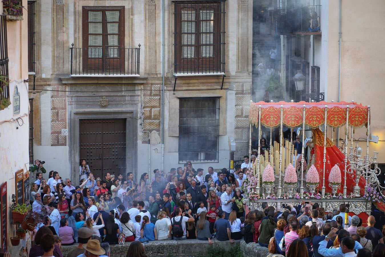 Los Dolores llenó la Carrera del Darro