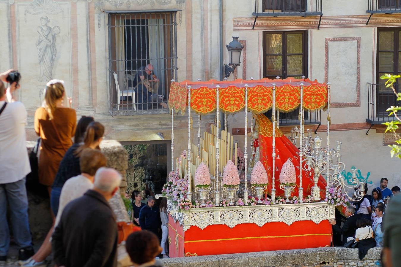 Los Dolores llenó la Carrera del Darro