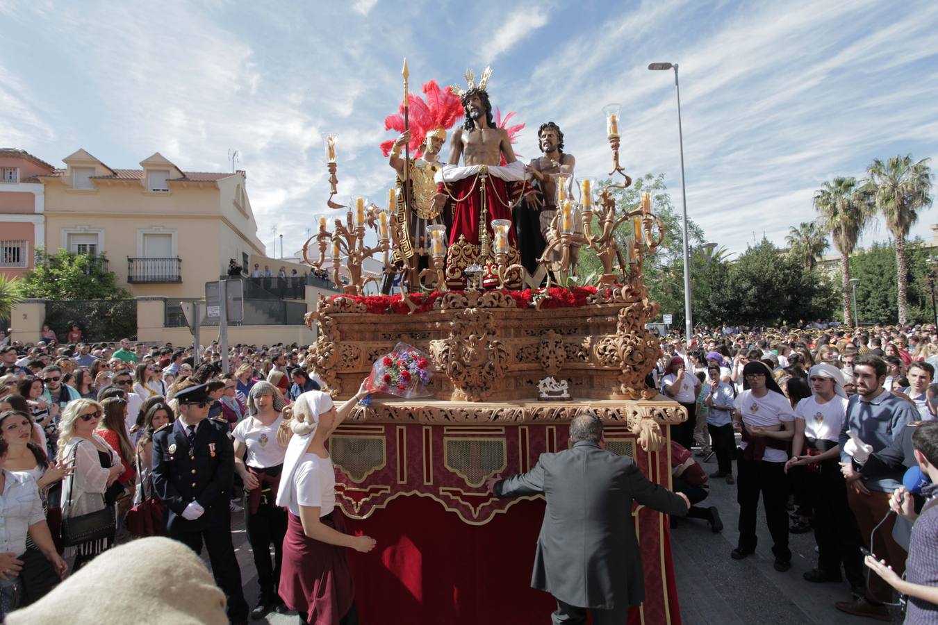 La Amargura reina entre sus fieles y devotos