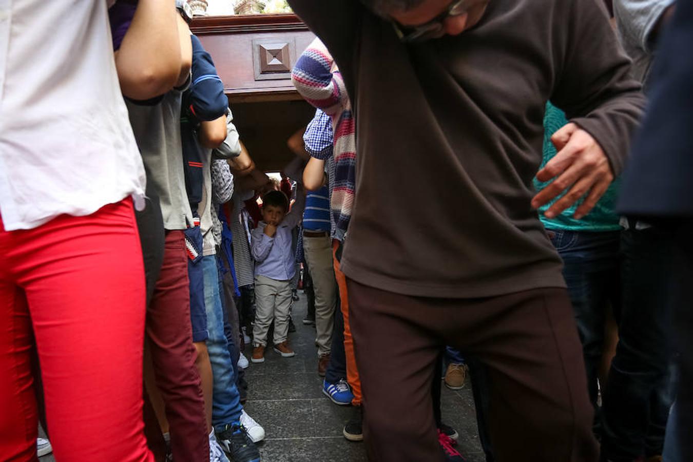 Los Facundillos procesionaron por Granada