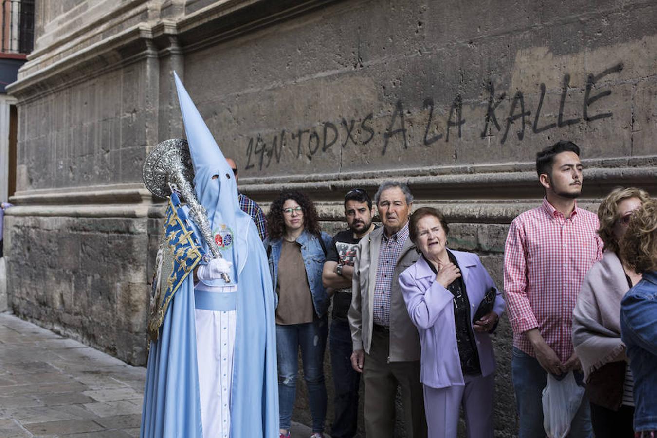 El Resucitado de Regina Mundi recorrió Granada