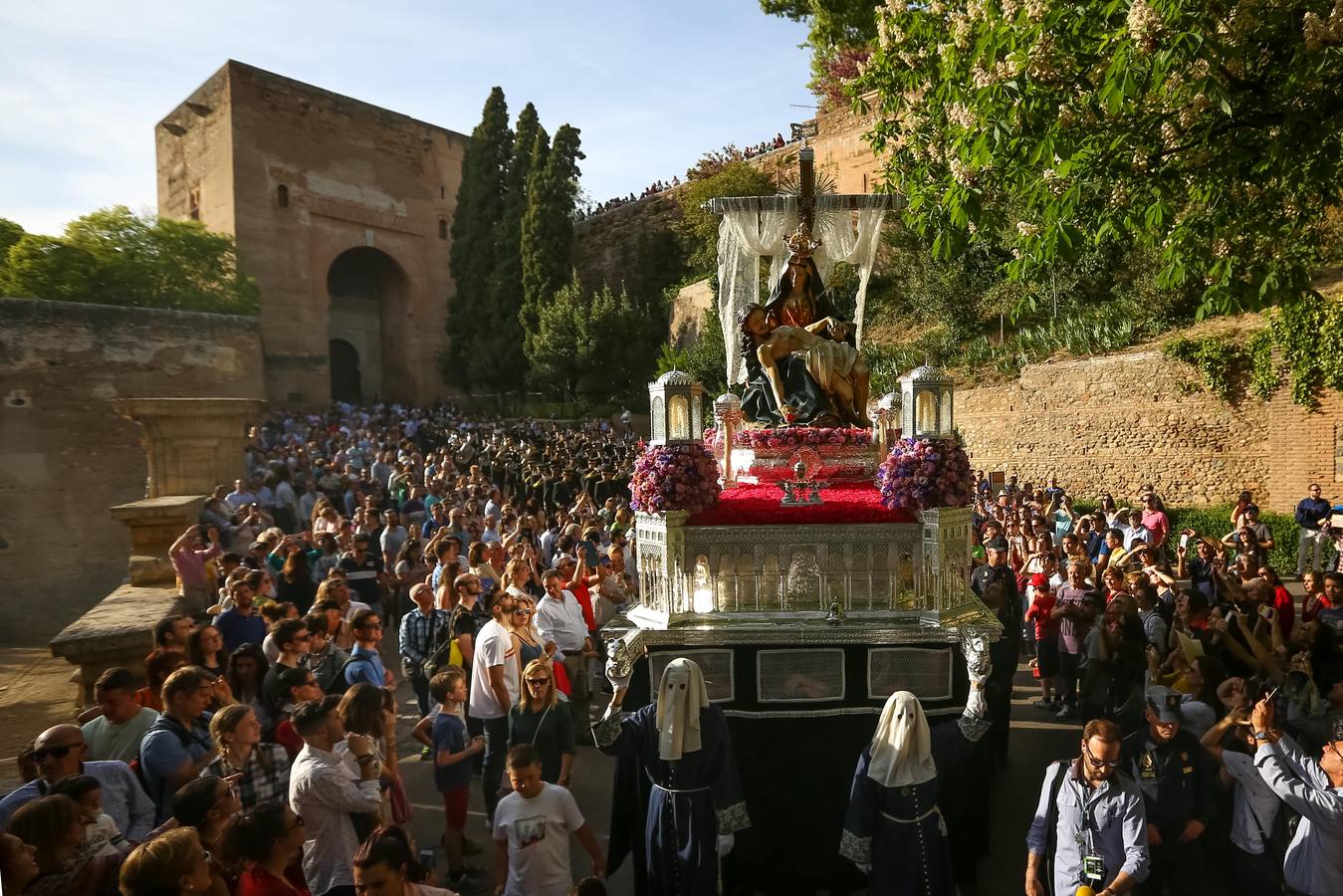 Sábado Santo con la Alhambra